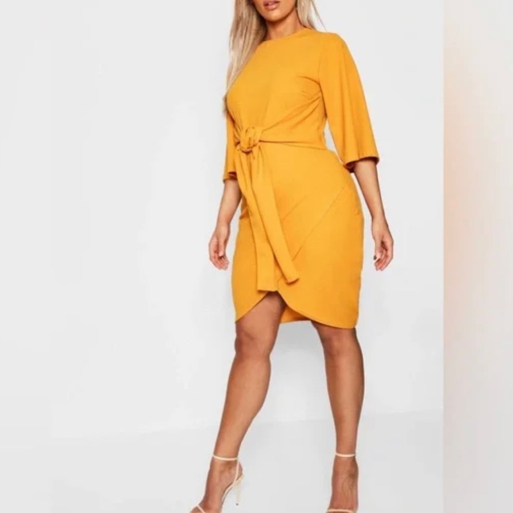PLUS KIMONO SLEEVE WAIST WRAP
MIDI DRESS - Picture 2 of 3